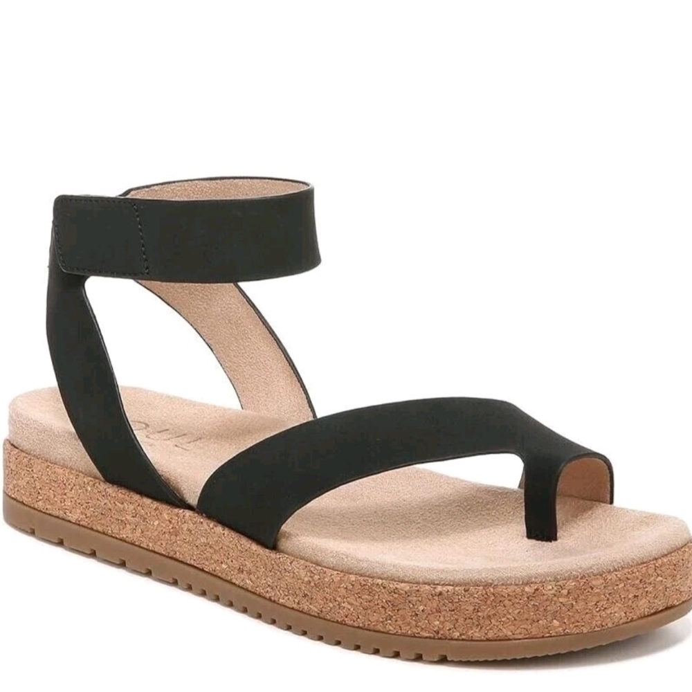 SOUL Naturalizer Black Ankle Strap Sandals